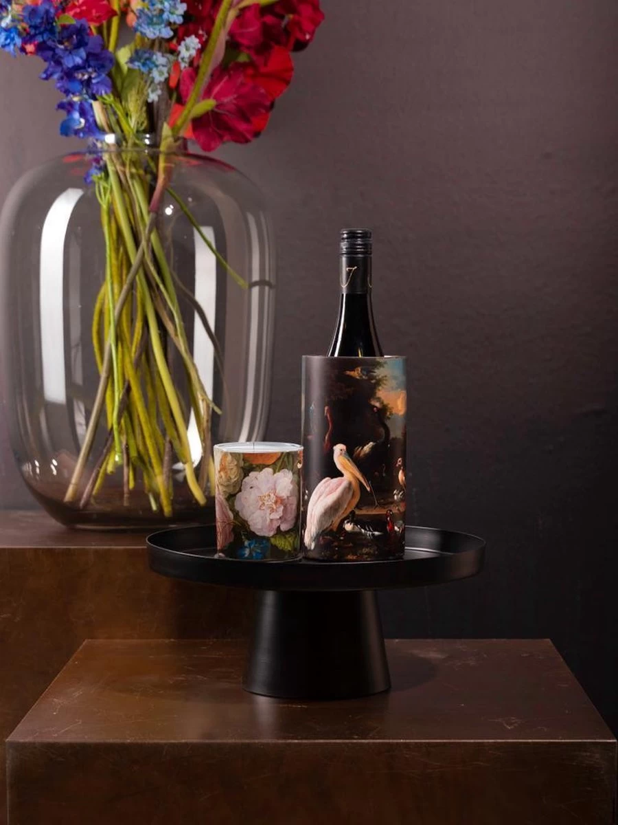 Gusta Hollandse Meesters - Geurkaars - Bloemen, Vanille, Cederhout - ø8x10cm 4 Gusta Hollandse Meesters - Geurkaars - Bloemen, Vanille, Cederhout - ø8x10cm - Afbeelding 2