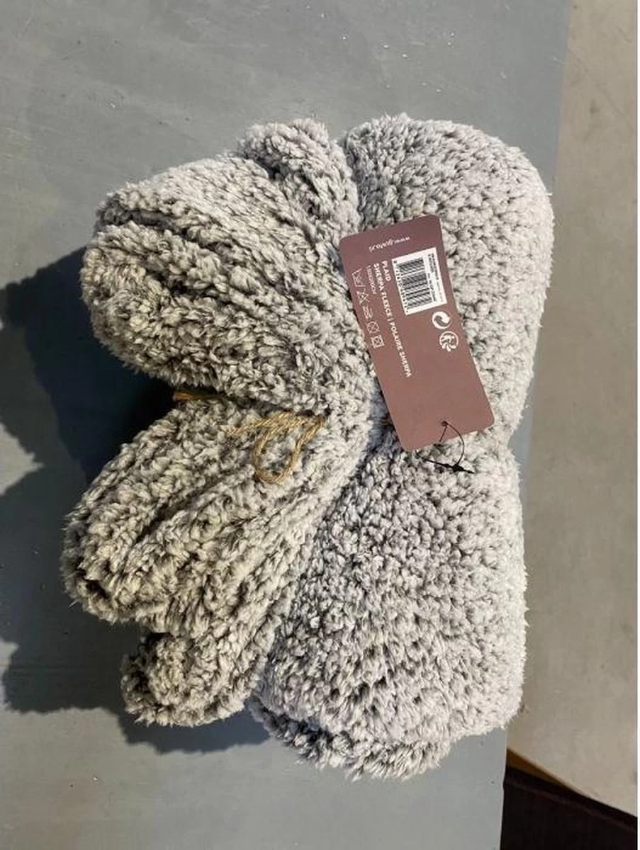 Gusta - Plaid - Grijs - Sherpa Fleece - 150x200cm 5 Gusta - Plaid - Grijs - Sherpa Fleece - 150x200cm - Afbeelding 3